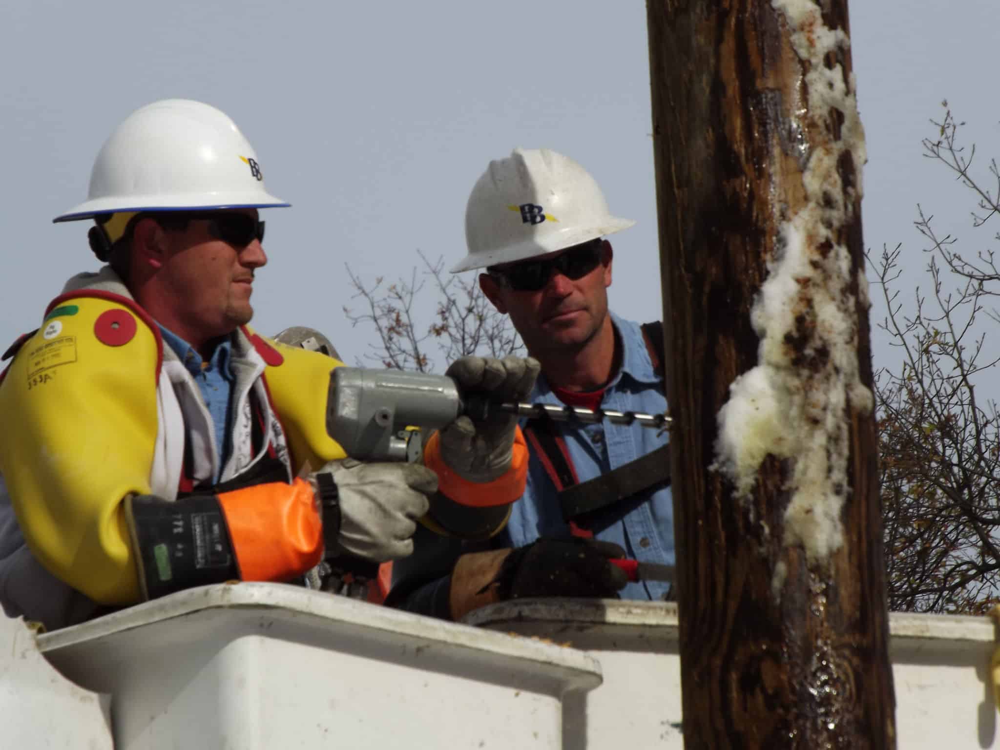 Hands-on lineman training