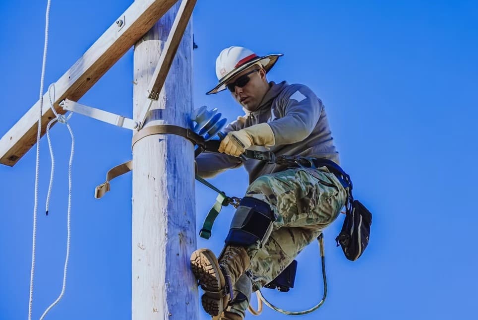 Lineman at work — the career path after the program